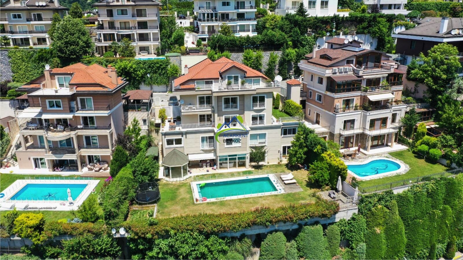 Acarkent'te Orman Manzaralı Güney Cepheli Çatı Tripleks