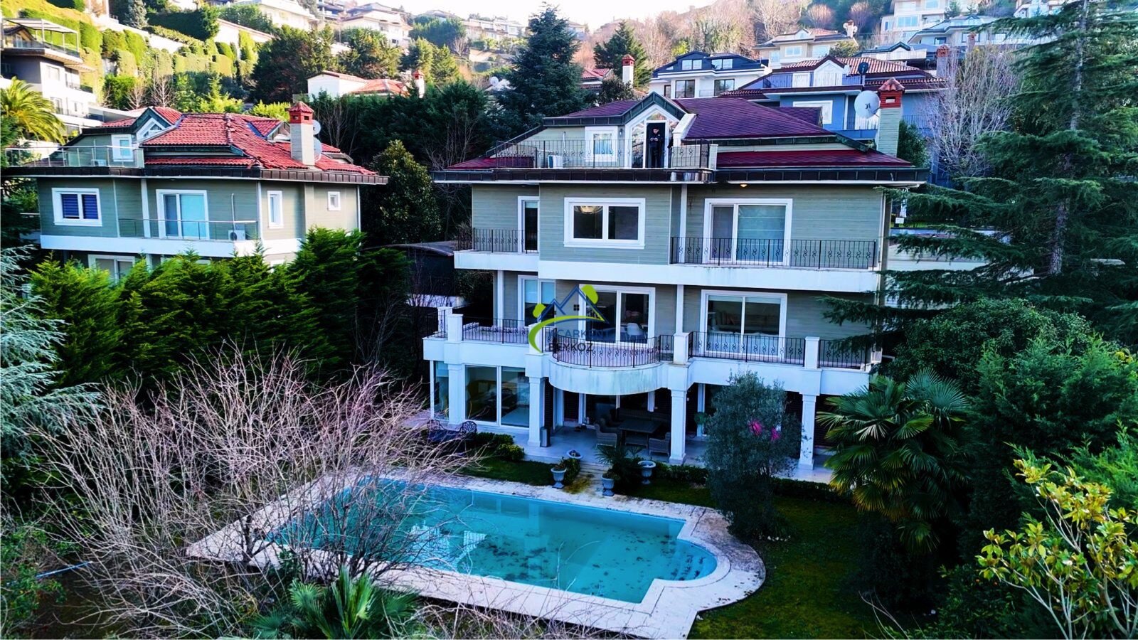 Acarkent'te E Güvenlik Kapısına Yakın BR Tipi Satılık Villa
