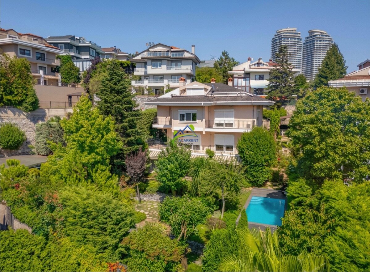 Acarkent'te A Güvenlik Kapısına Yakın İzole Bahçeli C Tipi Satılık Villa